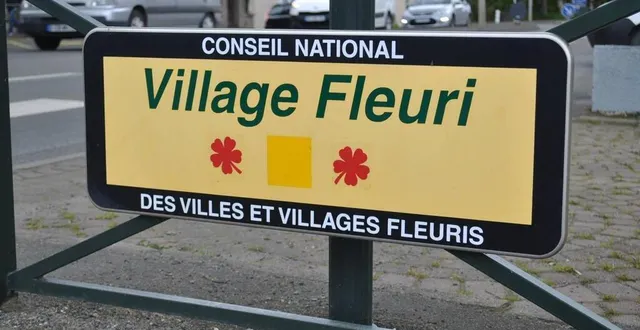 photo  douze nouvelles communes de la région pays de la loire ont été labellisées villes et villages fleuris.  &copy;  archives le maine libre 