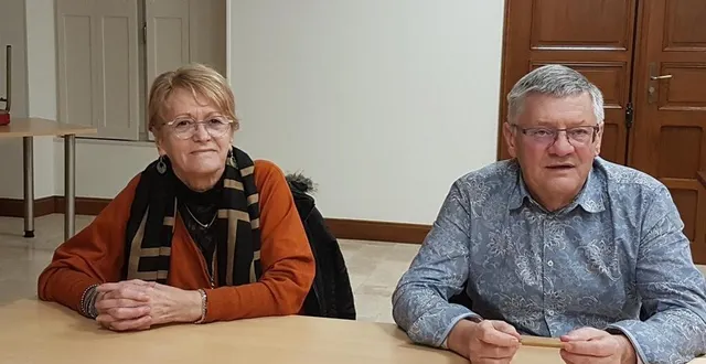 photo  marc mercier, le maire et catherine menu, son adjointe, ont été mis devant le fait accompli.  &copy;  le maine libre 