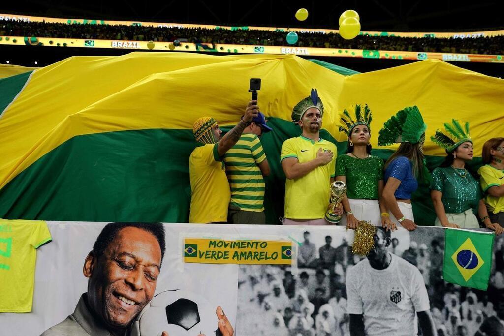 Coupe Du Monde Les Fans Brésiliens Déploient Un Tifo Pour Soutenir