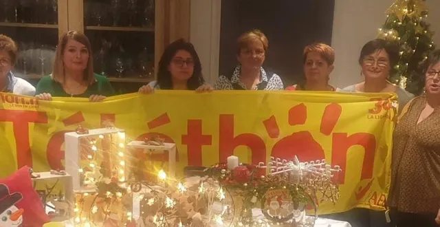 photo  le marché de noël a lieu ce samedi, aux abords des commerces.  &copy;  ouest-france 