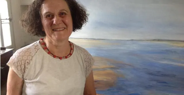 photo  la peintre sabine duthil sera au rendez-vous du marché de noël.  &copy;  le maine libre 