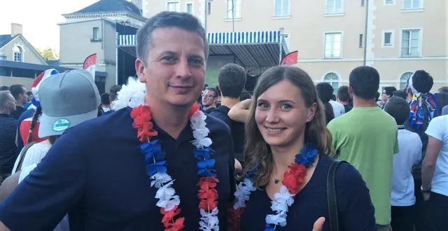 photo  marysia witecka avec le maire de zlotow adam pulit, en 2016 à la flèche.  &copy;  marysia witecka 