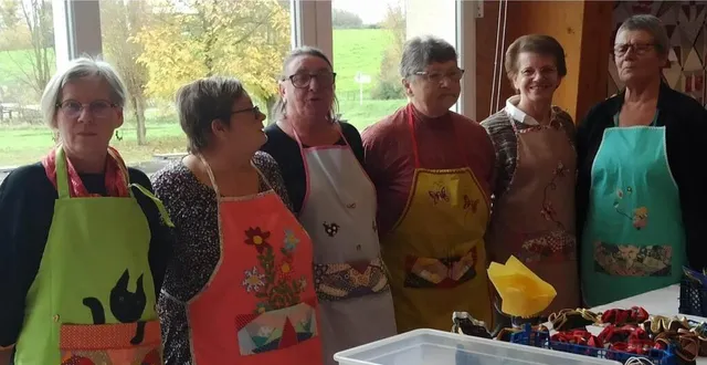 photo  les membres de l’arthézane ont fêté les dix ans du club.  &copy;  le maine libre 