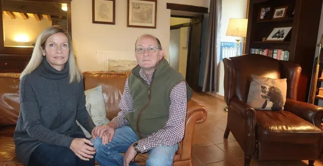 photo  « la ronde » de la forêt-sur-sèvre, jeudi 1er décembre. abigail blanche-martin et peter lowth sont les propriétaires de deux gîtes.  &copy;  co – guillaume raineau 