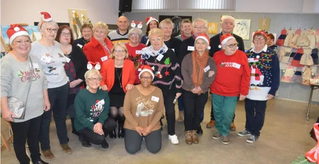photo  les membres de calech' ont accueilli les élus.  &copy;  dr 