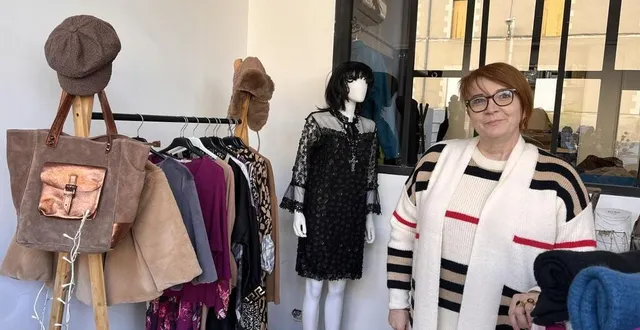 photo  isabelle bareilles du grenier du loft installe sa boutique de prêt-à-porter et accessoires pour le mois de décembre 2, rue henri-dunant  &copy;  . ouest-france 