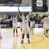 photo  cheick sekou-condé (au centre) a été le héros rennais avec ses deux lancers francs décisifs à quatre dixièmes du buzzer. 