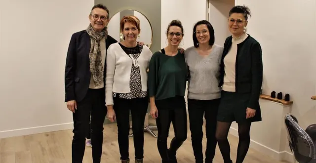 photo  de gauche à droite : denis guillon, magalie doré, stéphanie paré, aurélie ferron et élodie lebatteux.  &copy;  ouest-france 