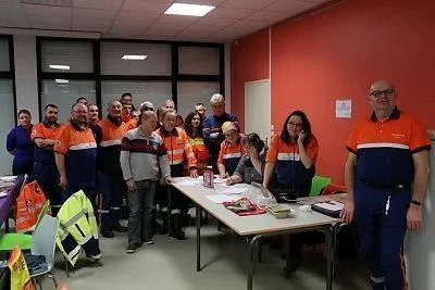 photo  en 2018, les bénévoles commencent la nuit des saint-bernard, avec bruno pitrou à droite.  &copy;  archives ouest-france 