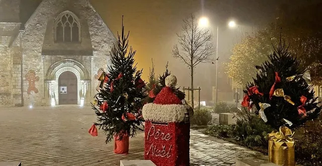 photo  la place des teilleuls, épicentre des festivités, avec la boîte pour glisser vos lettres au père noël jusqu’au 21 décembre.  &copy;  ouest-france 