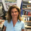 photo sylvie le bihan, ici en 2019, sera en dédicace samedi 10 décembre 2022 à la librairie l’ancre des mots à sablé-sur-sarthe.