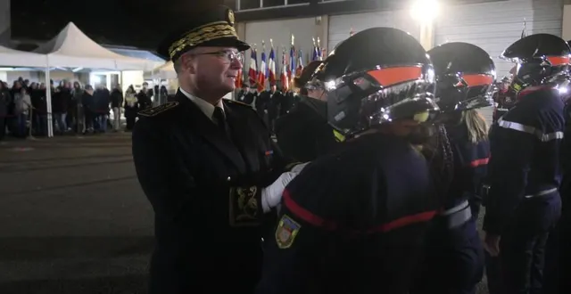 photo  l’une des nombreuses remises de médailles effectuées.  &copy;  le maine libre 