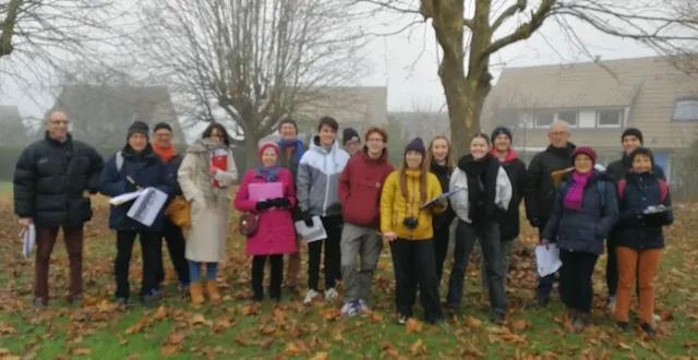 photo  les participants à l’étape de la rue des iris.  &copy;  ouest-france 