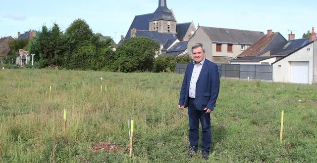 photo  jean-yves denis, maire de crosmières, a été élu président de l’association des maires ruraux de la sarthe.  &copy;  archives le maine libre 