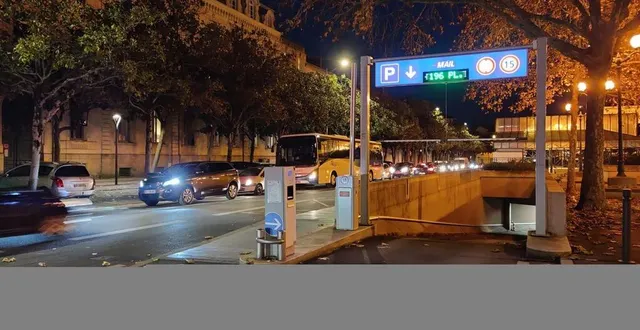 photo  le nombre de places de parking à angers est-il suffisant ? le sujet s’est invité au conseil communautaire, lundi 12 décembre, à l’occasion d’un vote concernant le projet de construction d’un parking-silo près du château.  &copy;  ouest-france 