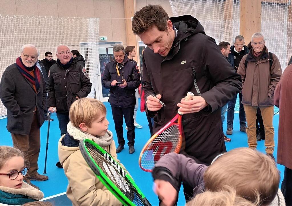 À Beaucouzé la halle de tennis Brigitte Mahut inaugurée aux côtés de