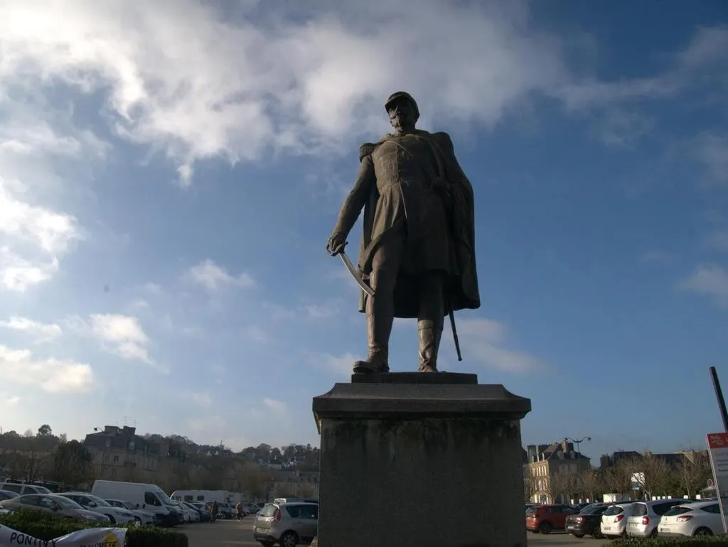Patrimoine. À Pontivy, l’histoire mouvementée de la statue de Lourmel