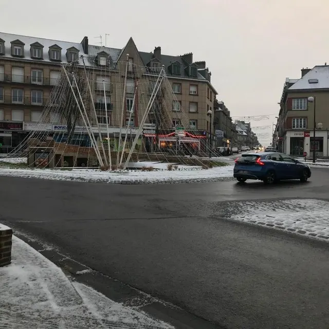 photo la route a un peu blanchi à flers.  ©  ouest-france