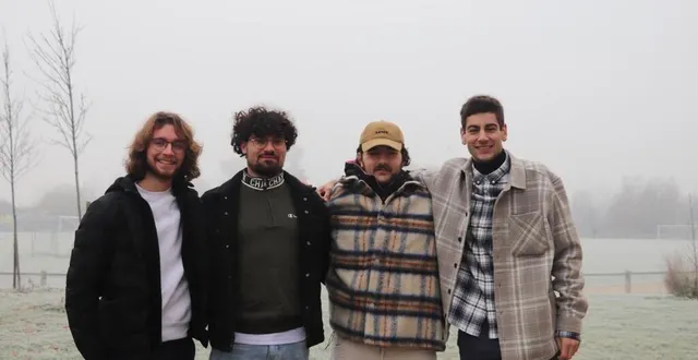 photo  victor, clément, clément et théo ont pour projet de participer à l’europ’raid l’été prochain. seul clément, le mayennais (3e depuis la gauche), ne prendra pas part au départ pour raisons professionnelles.  &copy;  ouest-france 