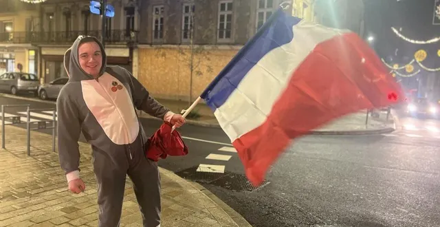 photo  en plein centre-ville d’alençon, mercredi 14 septembre 2022, après la qualification des bleus en finale de la coupe du monde de football.  &copy;  ouest-france 