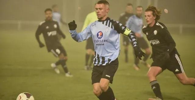 photo  vannier et les argentanais ont encore une possibilité de sortir un peu du brouillard avant la trêve.  &copy;  joseph thouin 