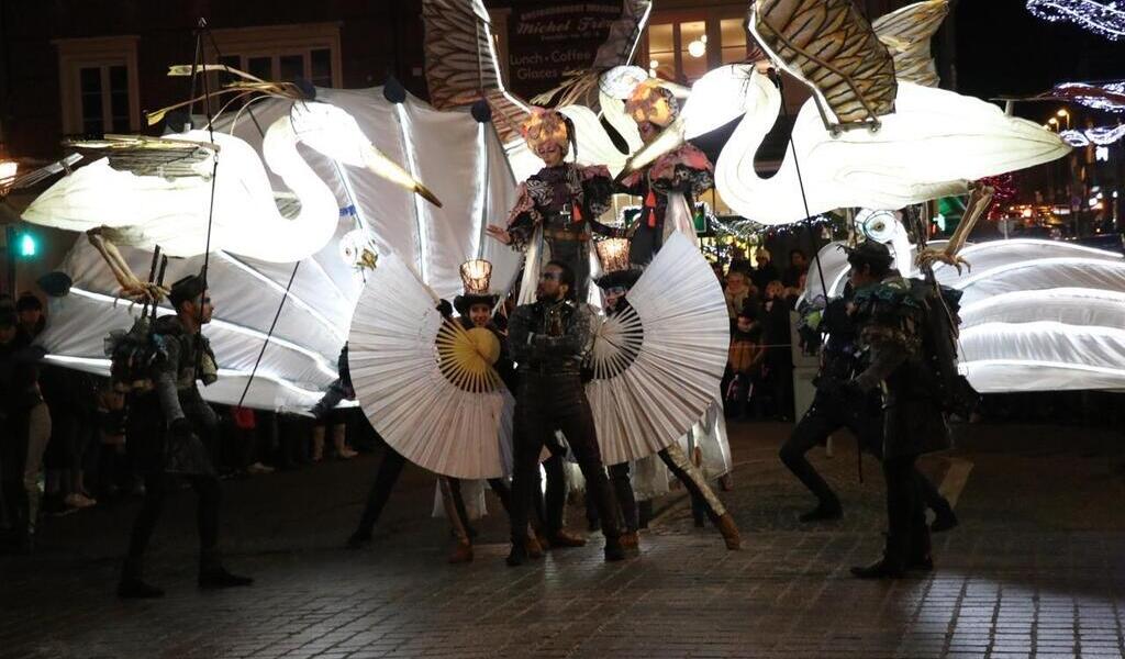 En Images Lisieux Spectateurs Pour Lenvol E Po Tique De La Grande Parade De No L