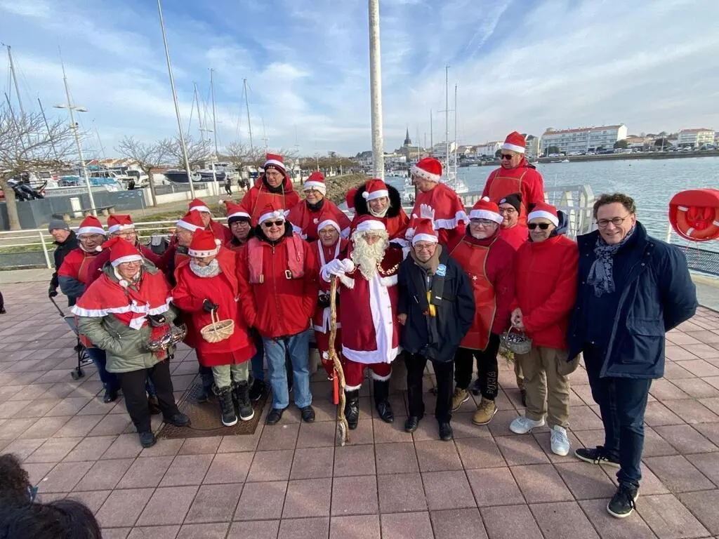 EN IMAGES. À SaintGillesCroixdeVie, le Père Noël s’accorde une