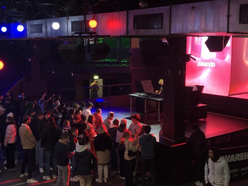 Coupe Du Monde à Nantes Affluence En Centre Ville Malgré Le Temps Humide Et Froid Nantes 3296