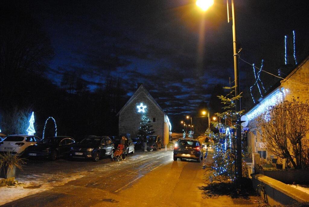 Calvados. Ce village illuminé invite à l’émerveillement avec ses décorations de Noël - Caen 