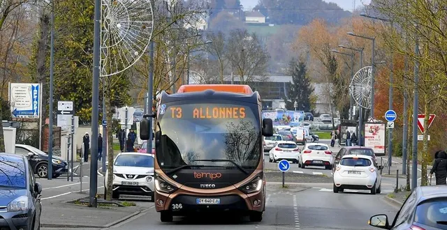photo  la circulation des bus tempo est perturbée, notamment les week-ends, depuis les récents caillassages.  &copy;  archives le maine libre – yvon loué 