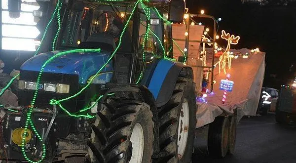 photo  la parade des tracteurs passera dans six villes de l’orne (photo d’illustration).  &copy;  archives ouest-france 