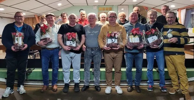 photo  en finale l’équipe de franck coubard a battu celle de mickaël perpoil.  &copy;  le maine libre 