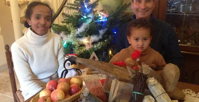 photo  sur la table de noël, épices et vanille d’ambohimalaza se mêlent aux pommes et aux confitures maison de vincent.  &copy;  le maine libre 