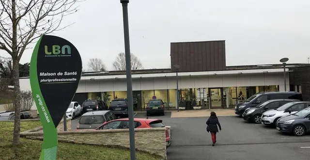 photo  le mouvement de grève des médecins de la maison de santé de brûlon court sur une semaine du 26 décembre au 31 décembre.  &copy;  ouest-france 