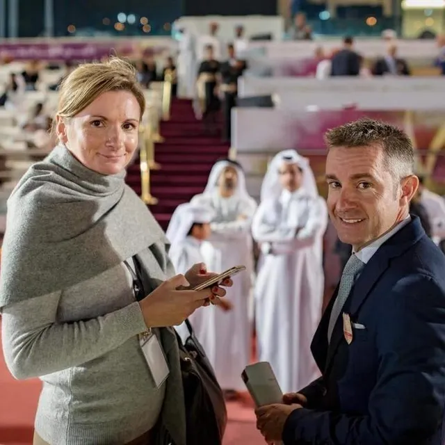 photo éric ventrou et sa compagne, adeline gombaud (ici au qatar), se sont installés près d’argentan il y a quelques mois.  ©  zuzanna lupa.