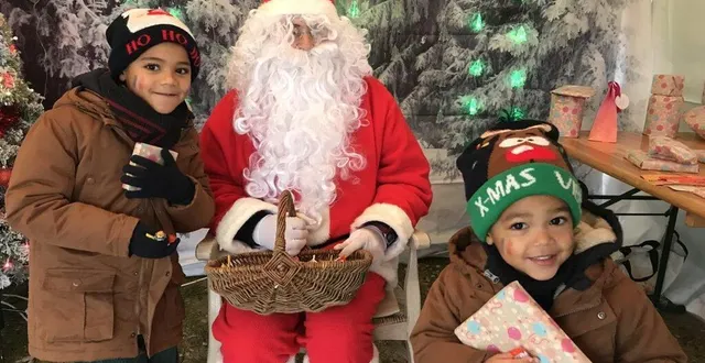 photo  les enfants ont reçu des cadeaux du père noël.  &copy;  le maine libre 