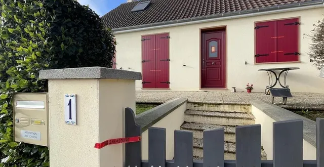 photo  le pavillon de valframbert dans lequel le couple a été retrouvé mort, lundi 26 décembre 2022, a été entièrement mis sous scellés.  &copy;  ouest-france 
