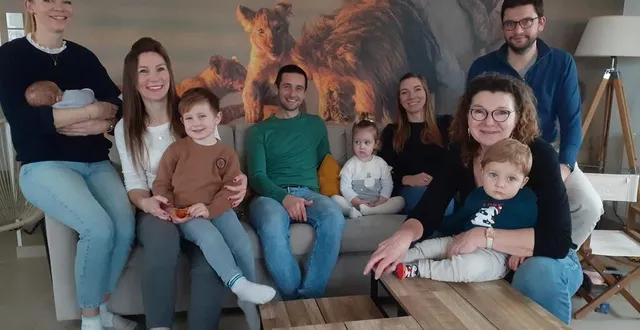 photo  la famille garrec, venue de clermont-ferrand, orléans et rennes, a choisi de se retrouver à la flèche pour les fêtes de noël 2022.  &copy;  le maine libre 