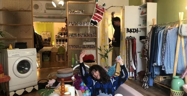 photo  la boutique la coloc, située rue du mail, à angers (maine-et-loire), ne se limite pas qu’à une simple friperie. un tas d’anciens objets de décoration sont également à la vente.  &copy;  ouest-france 