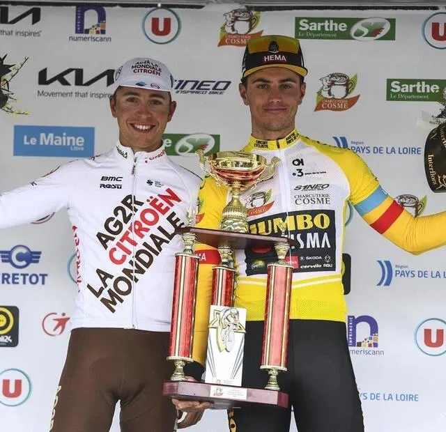 Le 8 avril, Olav Kooij remporte le circuit de la Sarthe 2022 devant Benoit Cosnefroy. archives photo le 8 avril, olav kooij remporte le circuit de la sarthe 2022 devant benoit cosnefroy. © archives