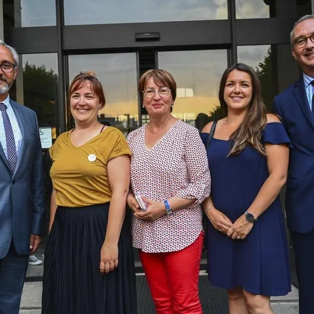 A l’issue du 2e tour des élections législatives le dimanche 19 juin 2022, Eric Martineau, Elise Leboucher, Marietta Karamanli, Julie Delpech et Jean Carles Grelier ont le sourire : ils sont élus députés de la Sarthe. archives photo a l’issue du 2e tour des élections législatives le dimanche 19 juin 2022, eric martineau, elise leboucher, marietta karamanli, julie delpech et jean carles grelier ont le sourire : ils sont élus députés de la sarthe. © archives
