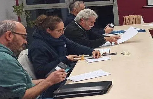 photo  les conseillers municipaux de louailles lors du dernier conseil de l’année.  &copy;  le maine libre 