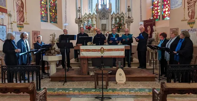 photo  en octobre, les chantres du houlme ont chanté au ménil-gondouin (orne).  &copy;  d. r. 