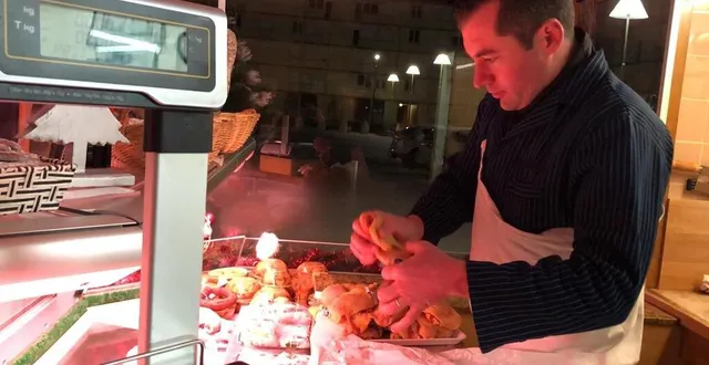 photo  florian cohu a 34 ans. il a repris les rênes de l’ex-boucherie raynault en août 2022 après onze années passées aux côtés de l’ancien patron.  &copy;  ouest-france 