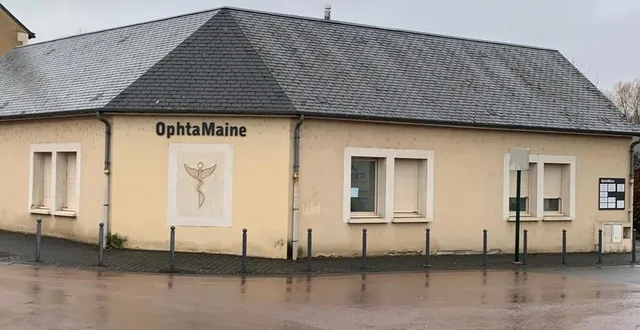 photo  les professionnels exerçant au cabinet ophtamaine ont décidé de quitter montval-sur-loir pour s’installer à vaas.  &copy;  ouest-france 