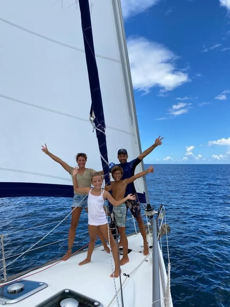 Partie en voyage, cette famille d’Anjou lance une cagnotte pour aider