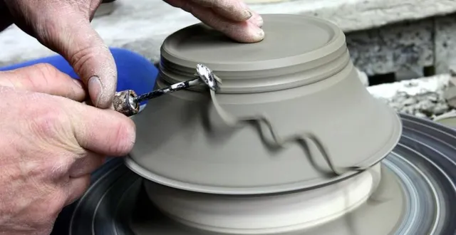 photo  jusqu’au 5 mars 2023, la faïencerie du bourg joly à malicorne organise une vente de second choix.  &copy;  archives le maine libre – hervé petitbon 