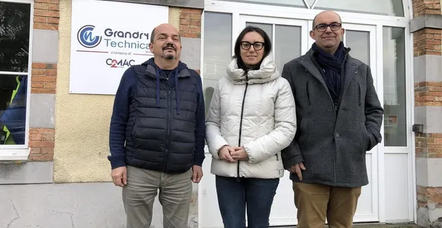 photo  dario ivaldi, le pdg de c2mac group, le nouveau propriétaire de grandry technicast, aux côtés de son assistante anna pizzi et de franck chomel, directeur de la fonderie de sablé-sur-sarthe.  &copy;  ouest-france 