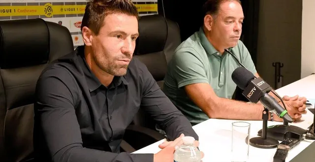 photo  l’ex-directeur sportif d’angers sco, sébastien larcier (à gauche), a obtenu gain de cause devant les prud’hommes  &copy;  jérôme fouquet 