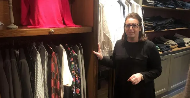 photo  hélène morin, de la boutique villa pera, a organisé ses soldes en communiquant auprès de ses clientes habituelles et sur les réseaux sociaux.  &copy;  ouest-france 